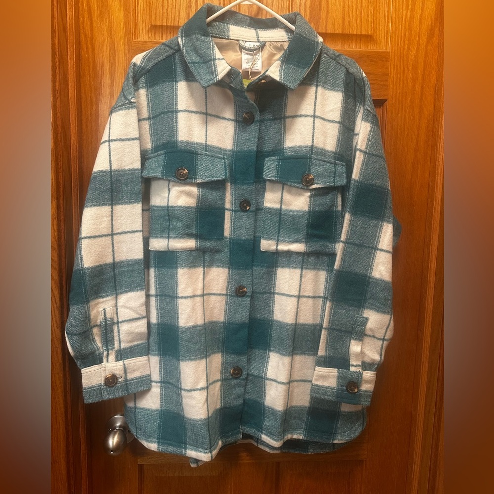 Serra Plaid Shacket L side pockets - Picture 3 of 3
